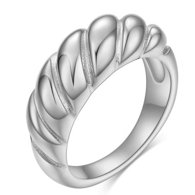 Vintage Twist Gold Ring