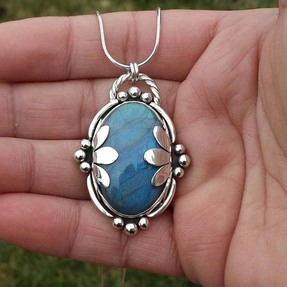 Blue Floral Pendant Necklace