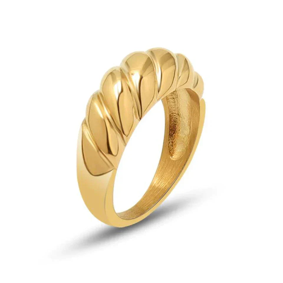 Vintage Twist Gold Ring